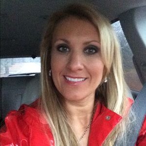 Meet your Posher, Denise